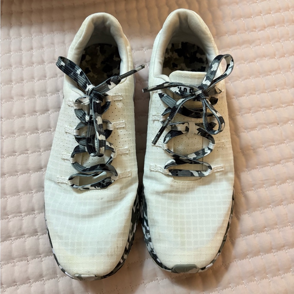 NoBull Running Shoes size 9